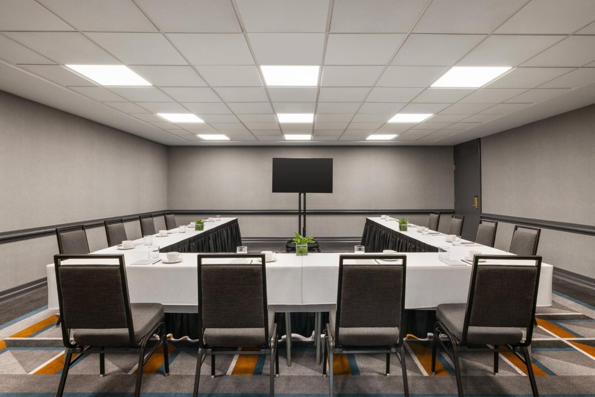 Crowne Plaza Louisville Airport Expo Ctr By Ihg Eksteriør bilde