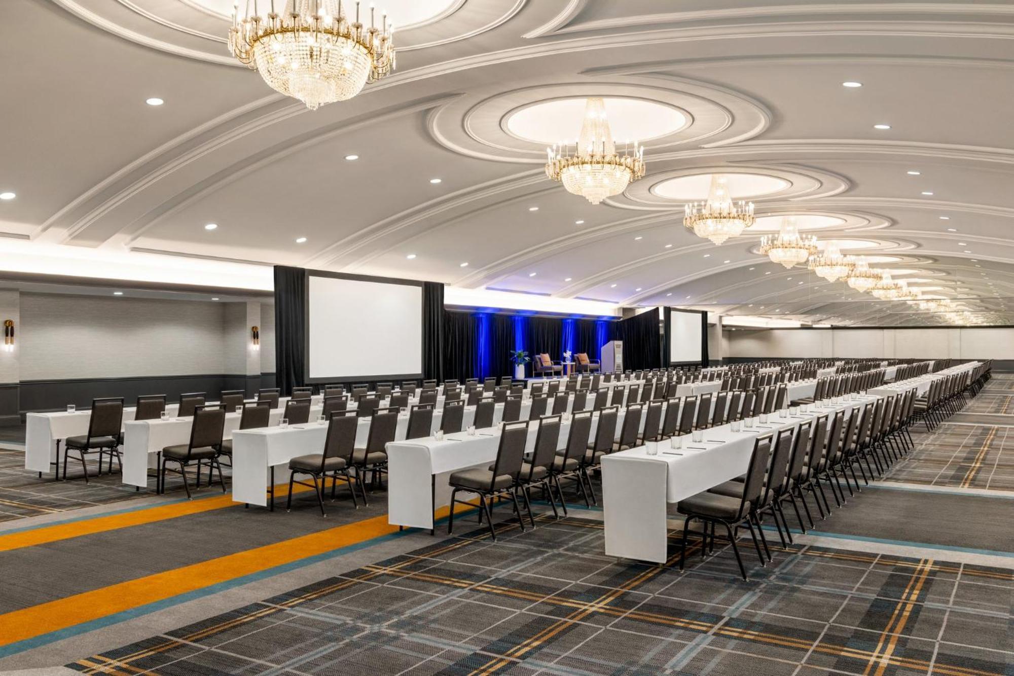 Crowne Plaza Louisville Airport Expo Ctr By Ihg Eksteriør bilde